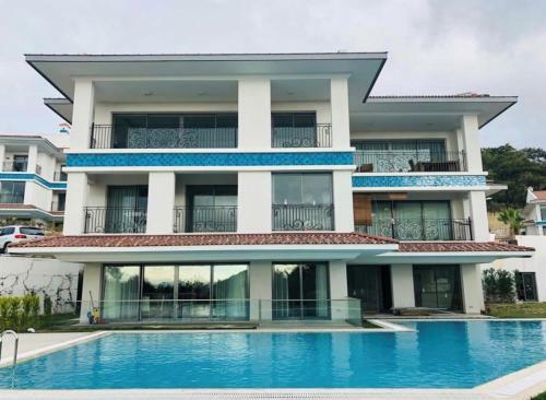 Apartamento Luxe Penthouse Arte Mare Kusadasi