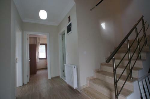 Ku?adas? M�stakil Villa