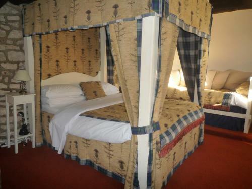 Hostal Cardynham House