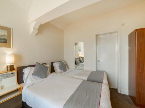 The Cumberland Hotel