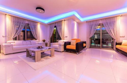 Villa Paris Marmaris Daily Weekly Rentals