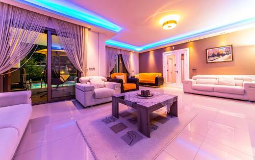 Villa Paris Marmaris Daily Weekly Rentals