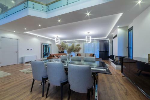 Villa Palmiye Icmeler Daily Weekly Rentals