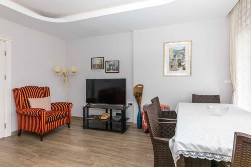 Villa Gunes Icmeler Daily Weekly Rentals