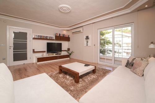 Lovely Apartment With Impressive View In Marmaris