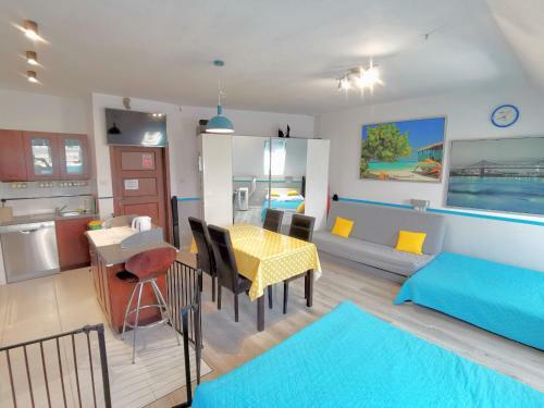 Good Spirit Rooms