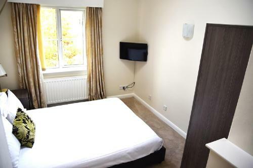 Parkmore Hotel & Leisure Club