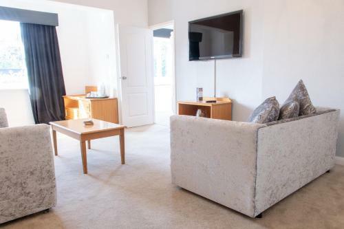 Parkmore Hotel & Leisure Club