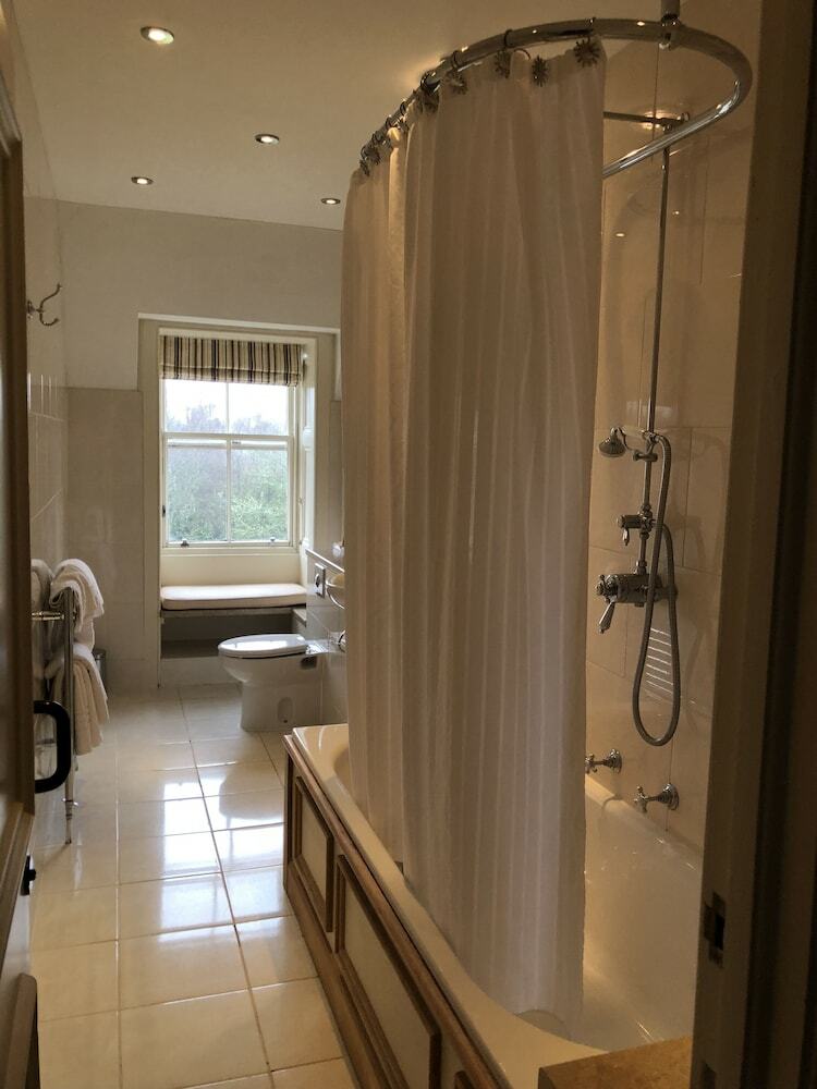 Dryburgh Abbey Hotel