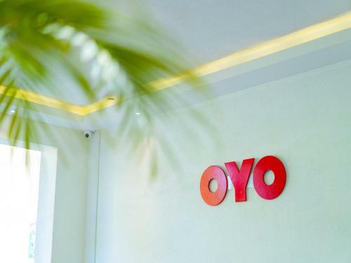 Hotel Oyo 4964 Golden Oyster Suites