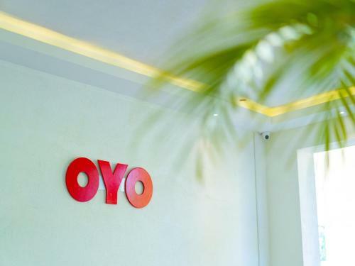 Hotel Oyo 4964 Golden Oyster Suites