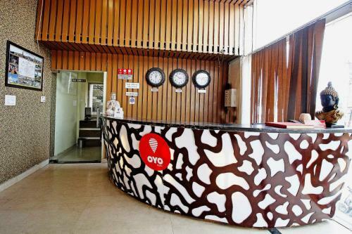 Hotel Oyo 4964 Golden Oyster Suites
