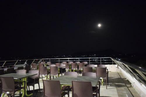 Hotel Vijay Krishna Mahal