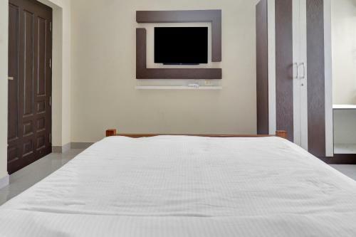 Hotel Oyo Flagship 83084 Kr Lodge