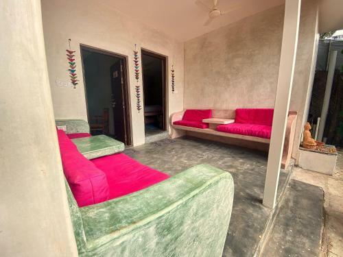 Hotel Chique Shanti Resort