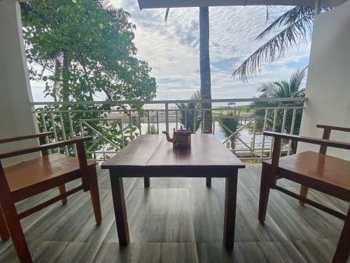 Hotel Chique Shanti Resort
