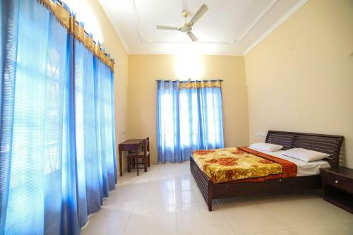 Villa Tvj White House
