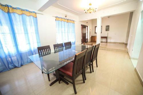 Villa Tvj White House