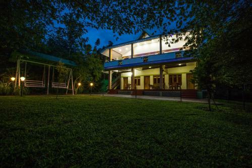 Hotel The Midway Jungle Resort