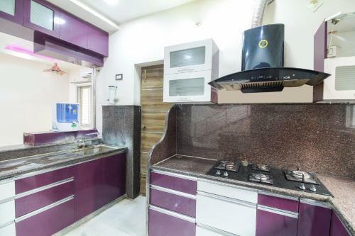Hostal Oyo Home 79880 Dk Homes
