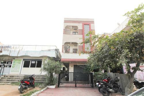 Hostal Vaccinated Staff - Oyo Home 79878 Pleasant Stays