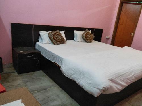 Hotel Oyo 80780 Gaurav Inn