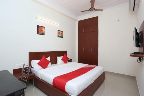 Hotel Collection O 39716 Sarovar Inn