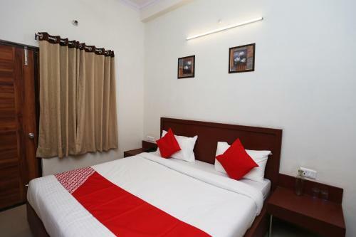 Hotel Collection O 39716 Sarovar Inn