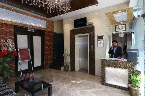 Collection O 30858 Hotel Sp Rooms