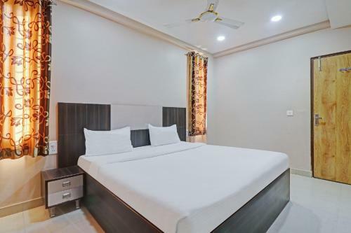 Hotel Capital O 85177 Ss Grand
