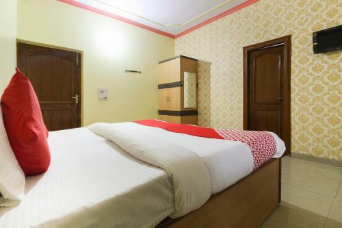 Hotel Oyo 65566 Mukund Dham