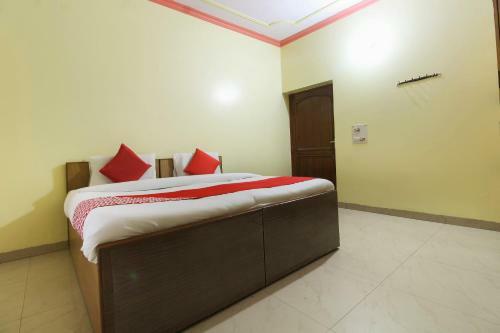 Hotel Oyo 65566 Mukund Dham
