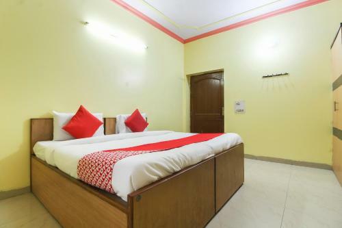 Hotel Oyo 65566 Mukund Dham
