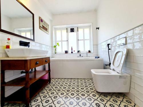 Antilia Villa - Luxurious/ac/swimming Pool