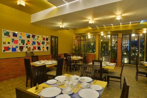 Hotel Flora Riverside- Luxury Villas With Private Pool