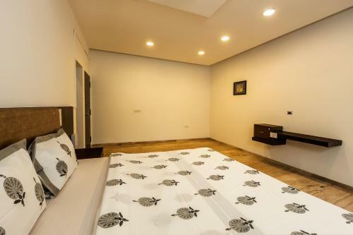 Villa Saffronstays Vedanta, Lonavala