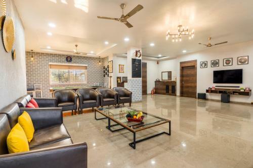 5 Bhk Luxurious Villa With Private Pool ! Kingston Villa Lonavala !