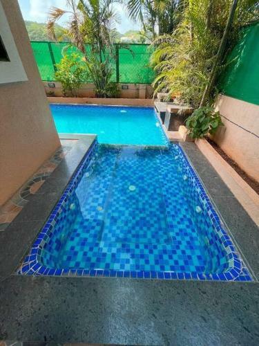 Corner House, Lonavla By Meheru-2bhk Villa With Pool