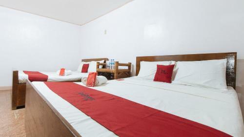 Hotel Reddoorz Hostel @megans Paradisio Beach Resort