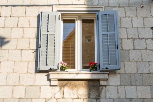 Luxury Boutique Apartment Stone Palace