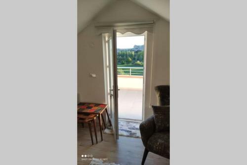 Apartment With Beautiful Scenery