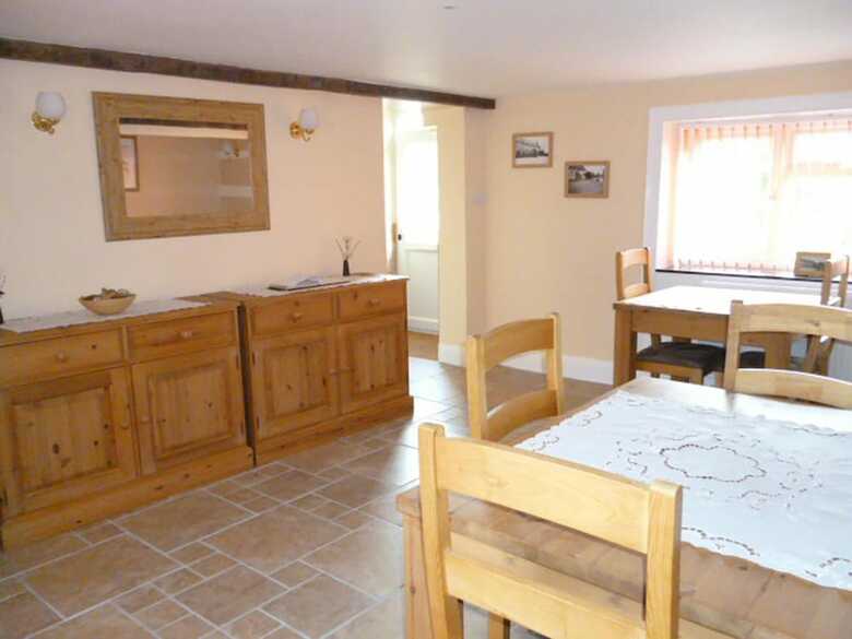 Hostal Quiet Woman House