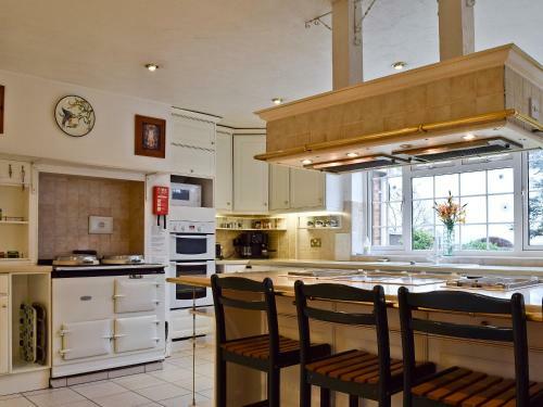 New Inn House
