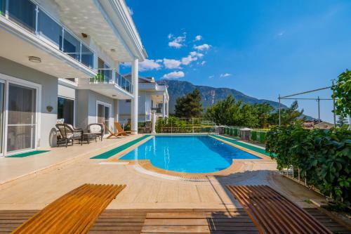 Milez Sultan Luxury Villa By Solo Villa