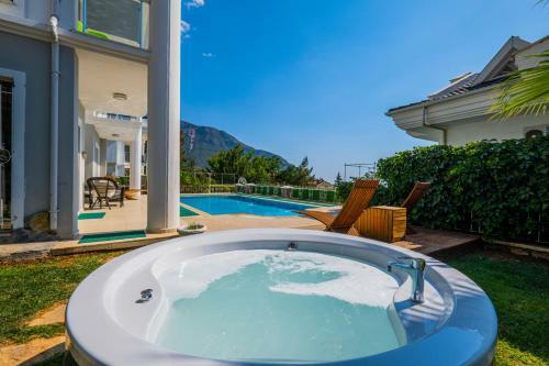 Milez Sultan Luxury Villa By Solo Villa