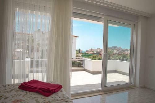 Sunrise Hill Villa With Private Pool