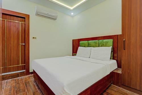 Oyo Collection O 80843 Hotel Ramesh Palace