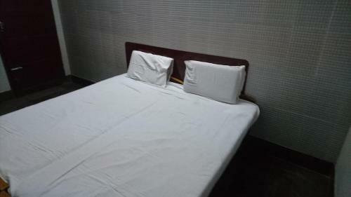 Hotel Lawrence Lodge