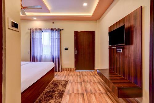 Hotel Oyo Collection O 80929 Roadside Inn