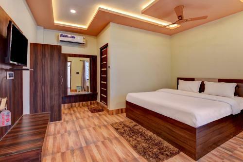 Hotel Oyo Collection O 80929 Roadside Inn